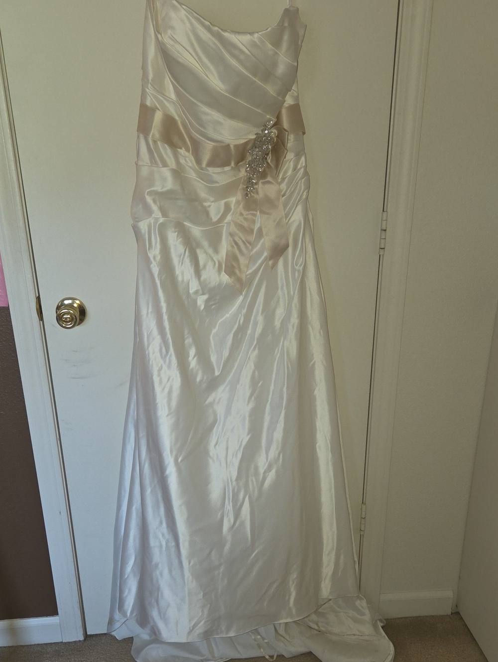 David's Bridal Wedding Dress Ivory Satin Ribbon Detail
